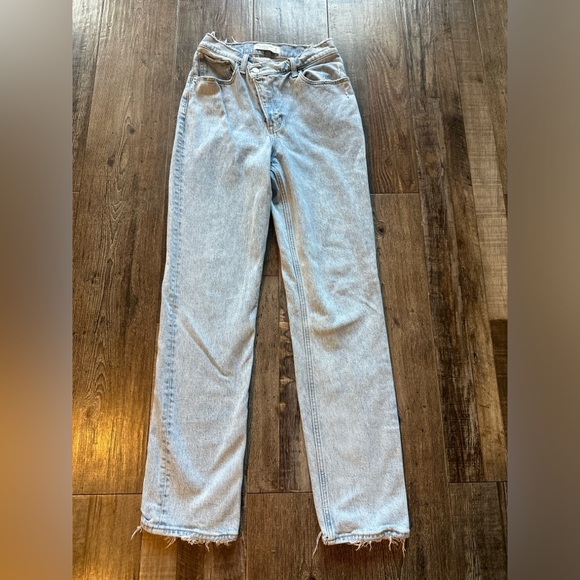 Abercrombie Ultra High Rise 90s Straight Jean Light Wash Cross Waist Size 24 - Picture 2 of 4